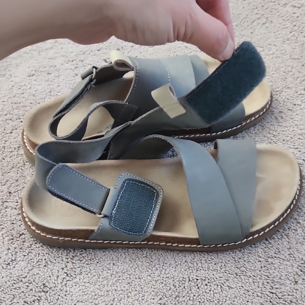 Zara Big Kids'/Women Leather Gray Sandals, Size 38/7.5, Excellent Used Condition - Picture 6 of 10